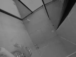 Camsoda Live Sex Cam of voyeurcam-jb-shower-2