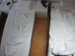 Camsoda Sex Cam of voyeurcam-julmodels-bed-5