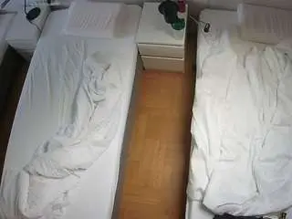 Camsoda Adult Webcams of voyeurcam-julmodels-bed-5