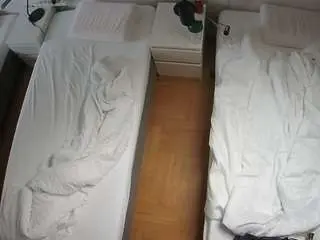 Camsoda Watch Live Sex Cams of voyeurcam-julmodels-bed-5