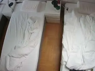 Camsoda Watch Live Sex Cams of voyeurcam-julmodels-bed-5