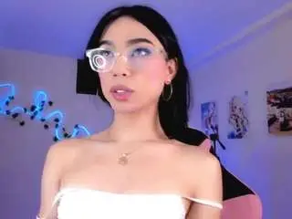 Camsoda Adult Webcam of reashell01