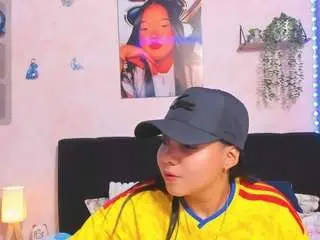 Camsoda Adult Webcams of sara-mia