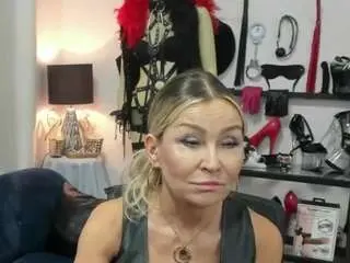 Camsoda Watch Live Sex Cams of luxcrystal