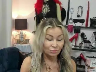 Camsoda Free Live Porn of luxcrystal