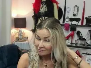 Camsoda Live Porn of luxcrystal