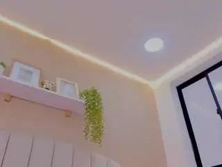 Camsoda Free Live Porn of mia-thompson-1