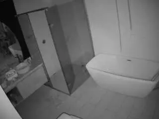 Camsoda Sex Chat of voyeurcam-casa-salsa-bathroom-2