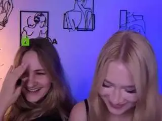 Camsoda Adult Webcam of playful-sophie