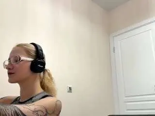 Camsoda Watch Live Sex Cams of emabraatz