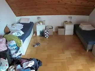 Camsoda Watch Live Sex Cams of voyeurcam-julmodels-greybed-3