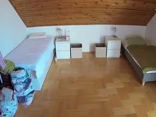 Camsoda Sex Chat of voyeurcam-julmodels-greybed-3