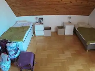 Camsoda Live Sex Cam of voyeurcam-julmodels-greybed-3