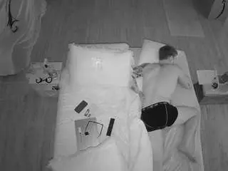 Camsoda Adult Webcam of voyeurcam-celticiron-01