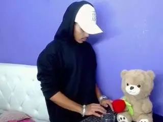 Camsoda Live Sex Cam of angel-foxxx