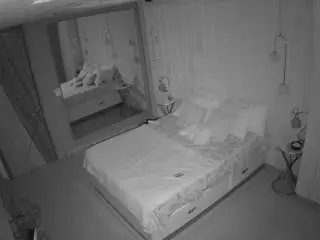 Camsoda Watch Live Sex Cams of voyeurcam-casa-salsa-bedroom-2