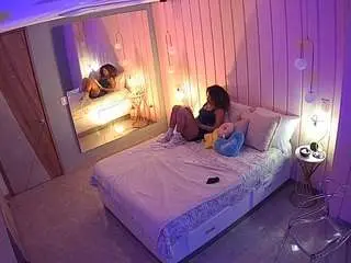 Camsoda Live Sex of voyeurcam-casa-salsa-bedroom-2
