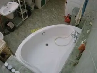 Camsoda Private Sex Chat of voyeurcam-julmodels-bath-1st-1