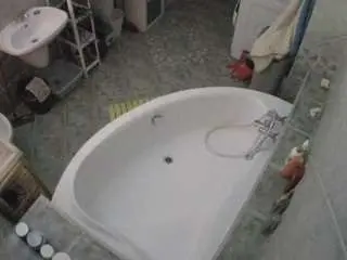 Camsoda Sex Cam of voyeurcam-julmodels-bath-1st-1