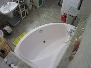 Camsoda Free Live Porn of voyeurcam-julmodels-bath-1st-1
