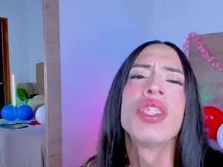 Camsoda Free Live Porn of lara-rous