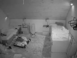 Camsoda Live Sex of voyeurcam-julmodels-whitebed-3