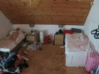 Camsoda Live Porn of voyeurcam-julmodels-whitebed-3