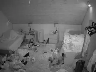 Camsoda Adult Webcams of voyeurcam-julmodels-whitebed-3