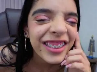 Camsoda Adult Webcam of thaliaa-parkerr