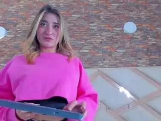 Camsoda Adult Webcams of lucy-davies