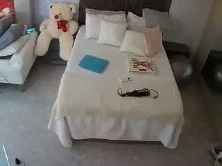 Camsoda Private Sex Chat of voyeurcam-casa-salsa-bedroom-3