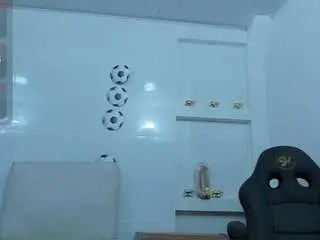 Camsoda Nude Webcam of zenda-evans