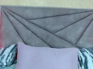 Camsoda Watch Live Sex Cams of esmeralda-oikos