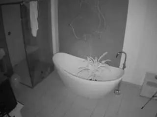 Camsoda Live Sex Cam of voyeurcam-casa-salsa-bathroom-5