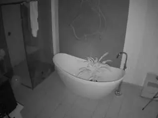 Camsoda Free Live Porn of voyeurcam-casa-salsa-bathroom-5
