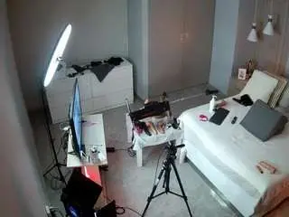 Camsoda Free Porn Cam of voyeurcam-casa-salsa-bedroom-12