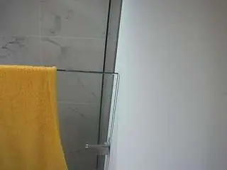 Camsoda Nude Webcam of voyeurcam-casa-salsa-bathroom-7