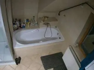 Camsoda Live Sex Cam of voyeurcam-julmodels-bath-2nd-1