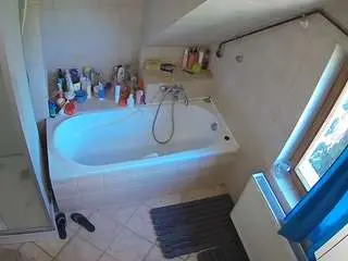Camsoda Best live sex cam show of voyeurcam-julmodels-bath-2nd-1