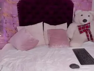 Camsoda Nude Webcam of lunabloomm