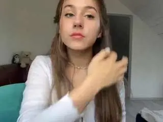 Camsoda Free Porn Cam of cyndyvarnum