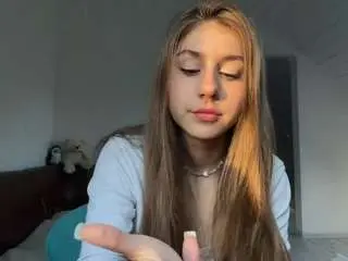 Camsoda Nude Webcam of cyndyvarnum