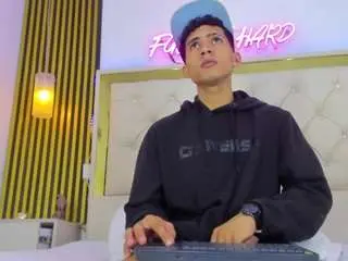 Camsoda Free Live Porn of jhosexguy
