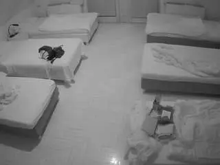 Camsoda Sex Chat of voyeurcam-julmodels-bed-6
