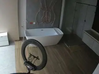 Camsoda Nude Webcam of voyeurcam-casa-salsa-bathroom-4