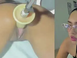 Camsoda Adult Video Chat of emily-philip