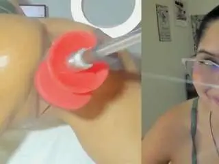 Camsoda Free Porn Cam of emily-philip