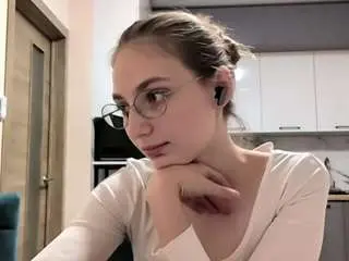 Camsoda Nude Webcam of lourabalzer