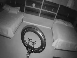 Camsoda Adult Webcams of voyeurcam-casa-salsa-versus-room