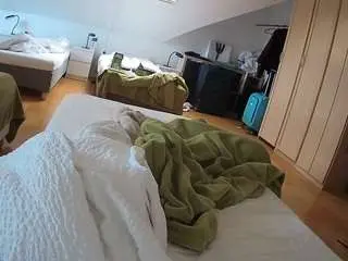 Camsoda Private Sex Chat of voyeurcam-julmodels-bed-1